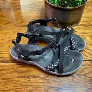 Merrell SANDALS WOMEN'S SIZE 6 BLACK STRAPPY